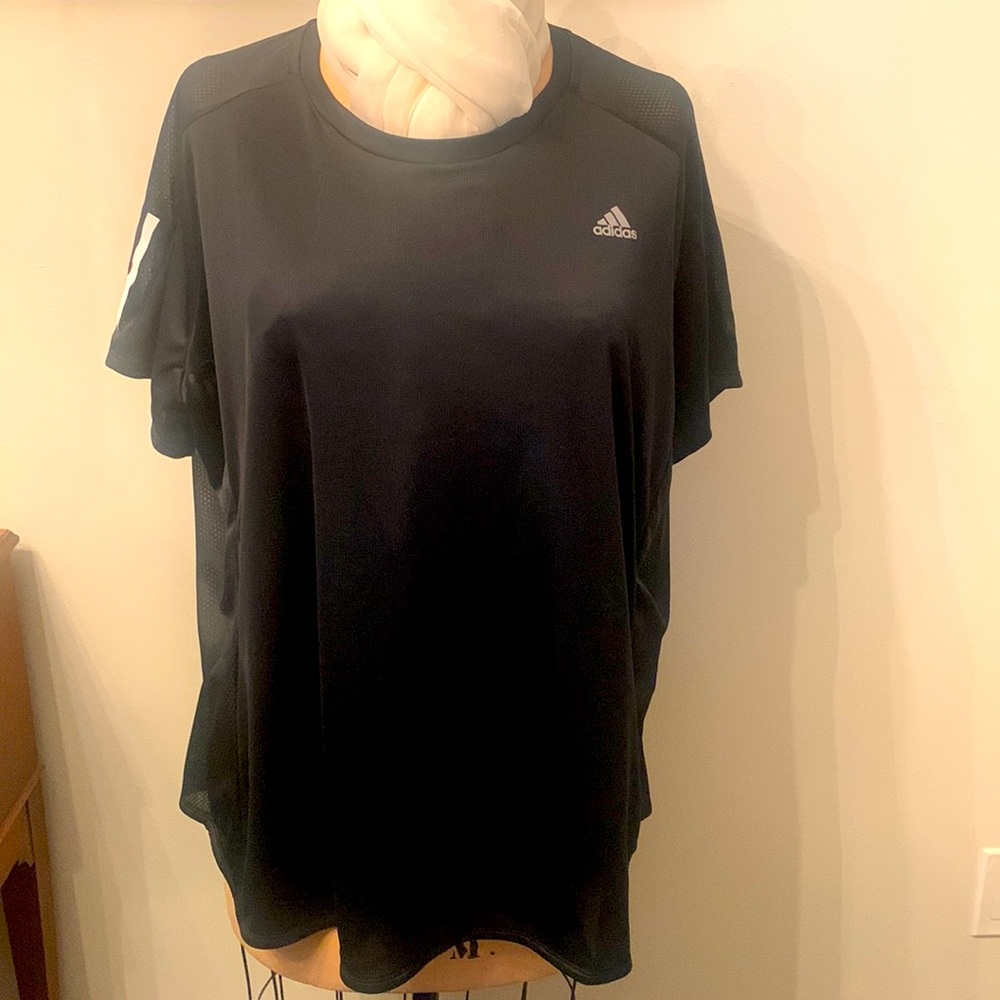 Adidas new w/o tags black running top “Aeroready” “prime green”